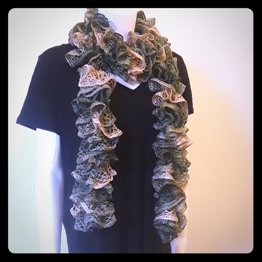 Handmade camo color ruffle scarf